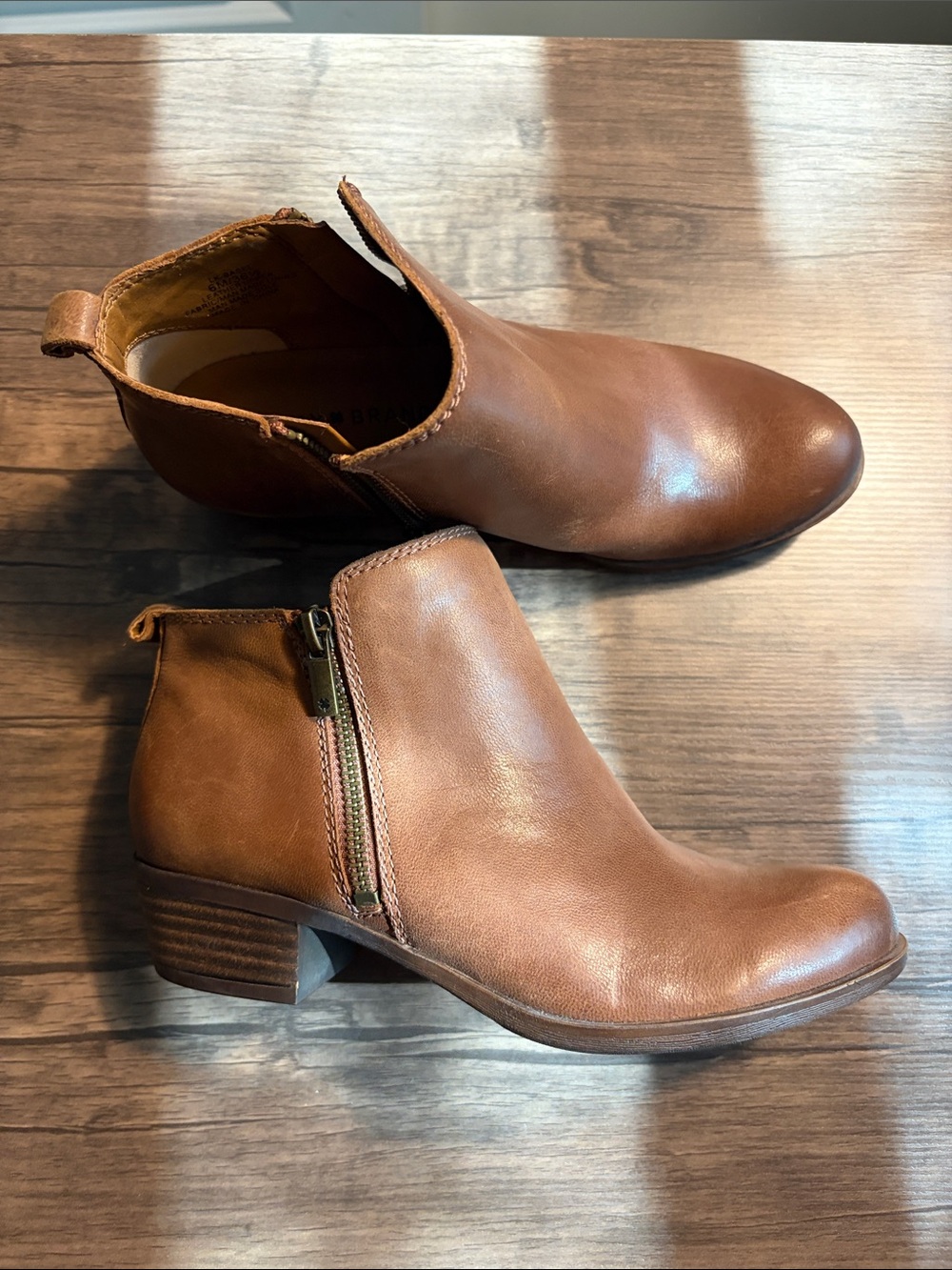 Women’s Lucky Brand Tan Leather Ankle Booties with Side Zip